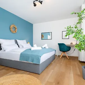 Apartment E&k Living - Design - 2 Bedrooms - Kitchen - Free Parking, Augsburg